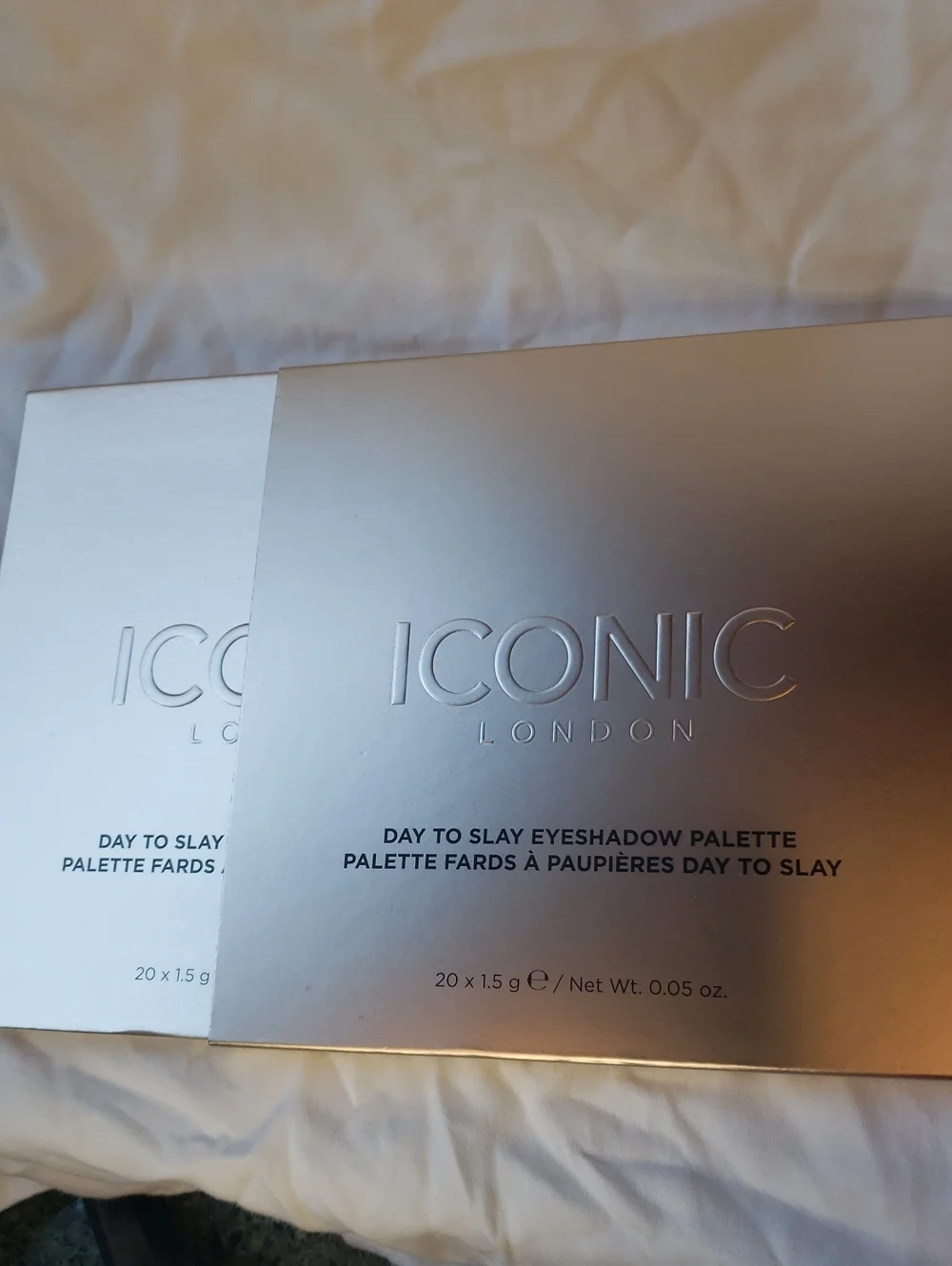 Day to Slay Eyeshadow Palette  20 pans Full Size. Iconic London